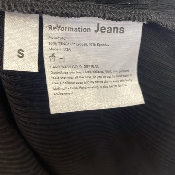 Reformation square crop top black size small - Picture 3 of 4